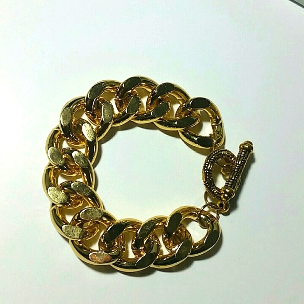 Gold Curb Chain Bracelet 20mm Toggle Clasp Luxury Statement Celebrity Mobwife